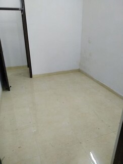2 BHK Builder Floor For Rent in Karamvir Towers