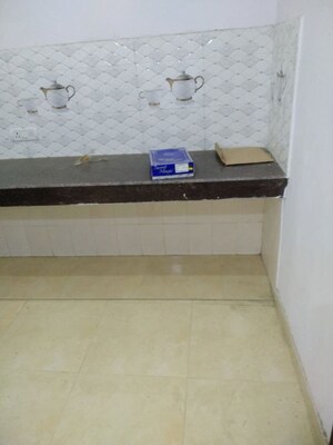 Furnished Amenities in 2 BHK Builder Floor at Karamvir Towers, Sector 52 – for Rent