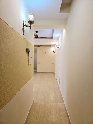 Building Lobby in 2.5 BHK Apartment at Supertech Cape Town, Sector 74 – for Rent