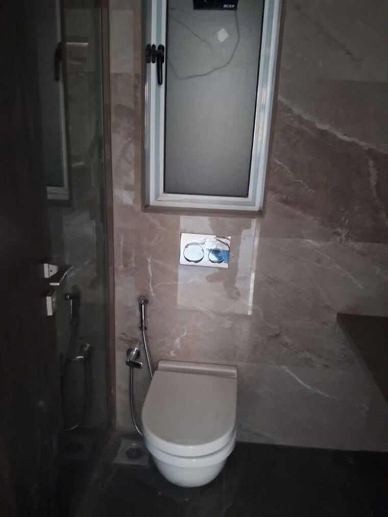 Bathroom, kabra-garnet 2 Bedroom 690 Sq.Ft. Apartment In Malad West Mumbai 10411360