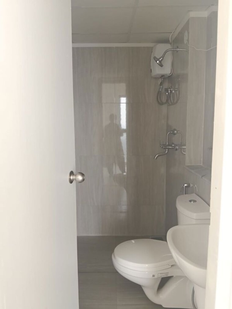 Bathroom, runwal-gardens 2 Bedroom 650 Sq.Ft. Apartment In Dombivli East Thane 10411372