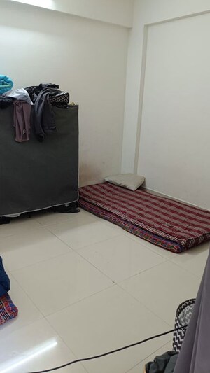 Bedroom in 2 BHK Apartment at Tathawade – for Rent