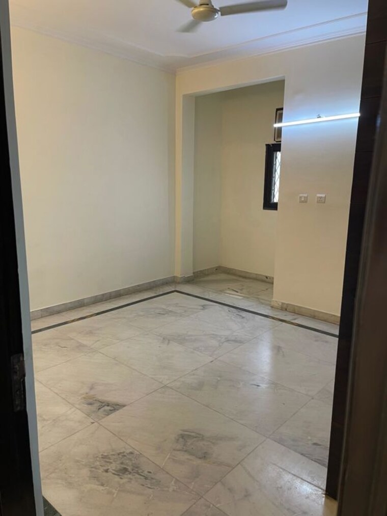 Room, sushant lok i 3 Bedroom 2200 Sq.Ft. Builder Floor In Sushant Lok I Gurgaon 10014063
