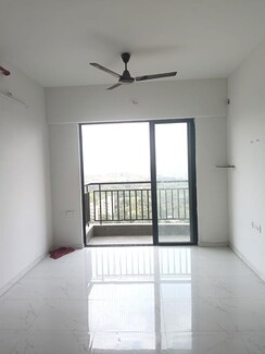 1 BHK + Extra Room Apartment For Rent in Runwal Gardens