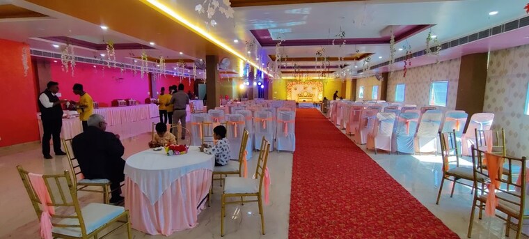 Bedroom, gomti nagar 6+ Bedroom 5000 Sq.Ft. Villa In Gomti Nagar Lucknow 10411409