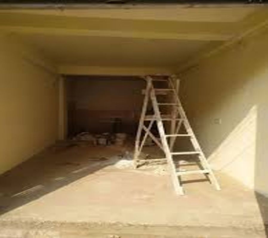 Retail Shop For Rent in Taltala
