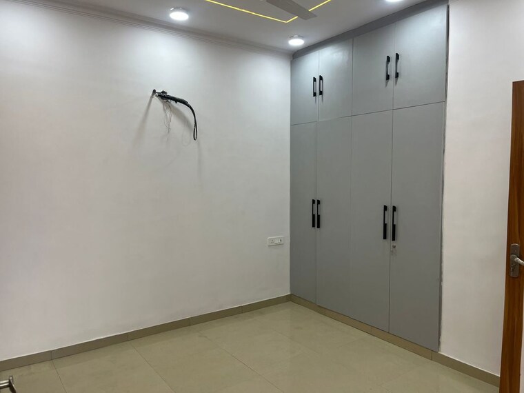 Room, sector 10 dwarka 4 Bedroom 2200 Sq.Ft. Apartment In Sector 10 Dwarka Delhi 10411467