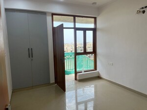 Room in 4 BHK Apartment at Sector 10 Dwarka – for Rent