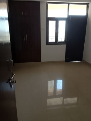Room in 3 BHK Apartment at Sanchar Nest Palm Heights, Wave City – for Rent