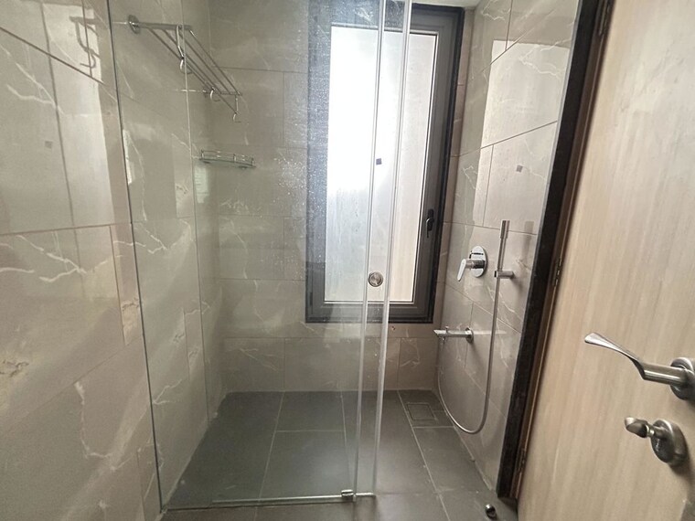 Bathroom, rustomjee-crown 5 Bedroom 3090 Sq.Ft. Apartment In Prabhadevi Mumbai 10411479