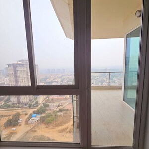 Room in 3 BHK Apartment at Conscient Hines Elevate, Sector 59 – for Rent
