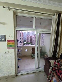 2.5 BHK + Study Room Apartment For Sale in Amrapali Silicon City