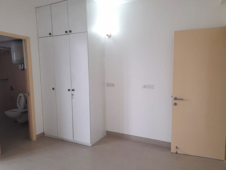 Room, emaar-emerald-floors-premier 3 Bedroom 1650 Sq.Ft. Apartment In Sector 65 Gurgaon 9854039