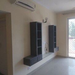 2 BHK Apartment For Rent in Pyramid Altia