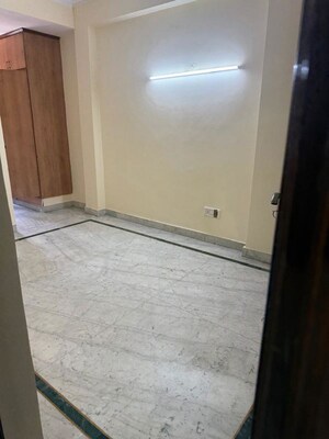 Room in 3 BHK Builder Floor at Saket – for Rent
