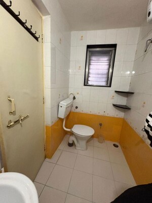 Team Area in 2 BHK Apartment at Sunshine Park, Balewadi – for Rent