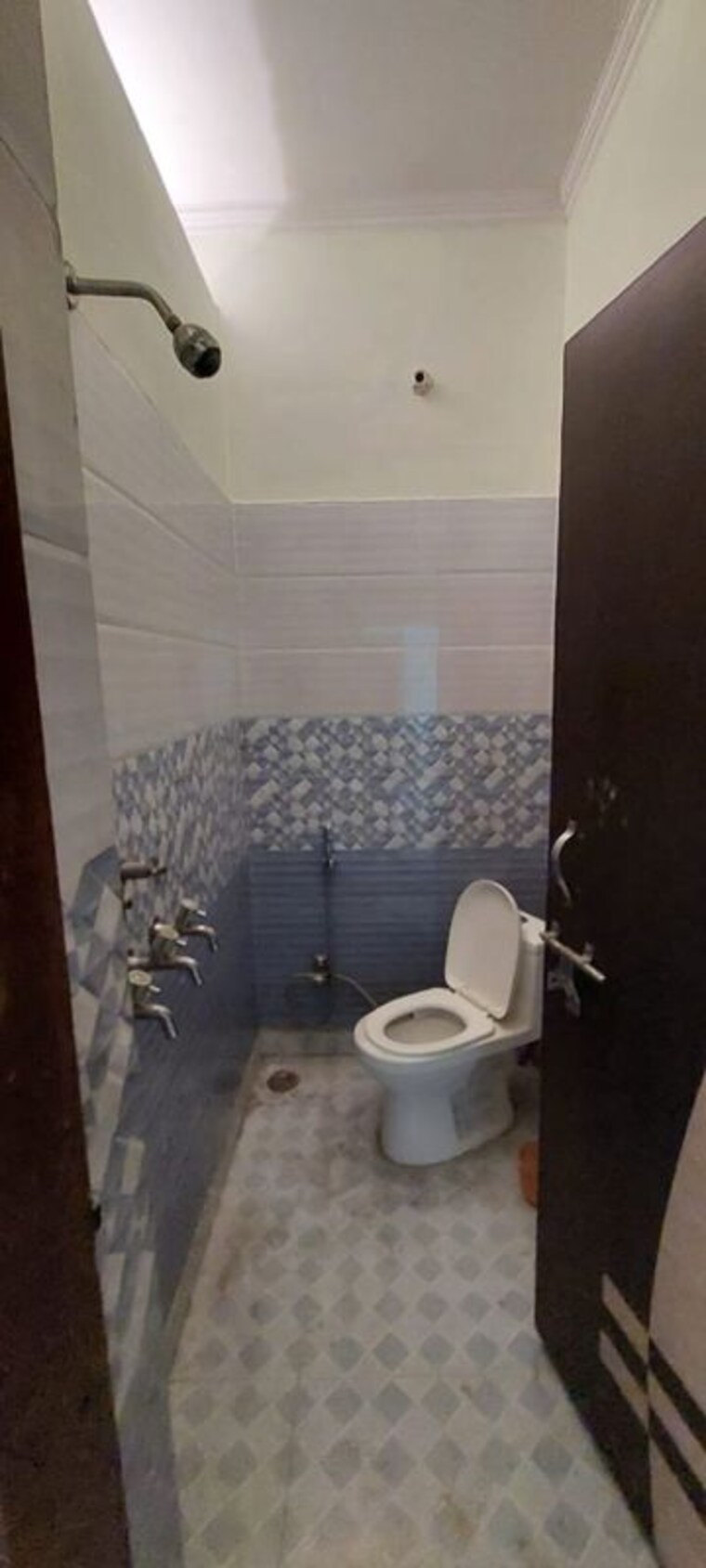 Bathroom, vasundhara sector 3 2 Bedroom 1250 Sq.Ft. Independent House In Vasundhara Sector 3 Ghaziabad 10377994
