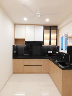 3 BHK + Pooja Room,Servant Room,Study Room,Extra Room,Basement,Store Room Apartment For Rent in Rajapushpa Provincia