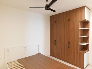 Room in 3 BHK Apartment at Rajapushpa Provincia, Narsingi – for Rent