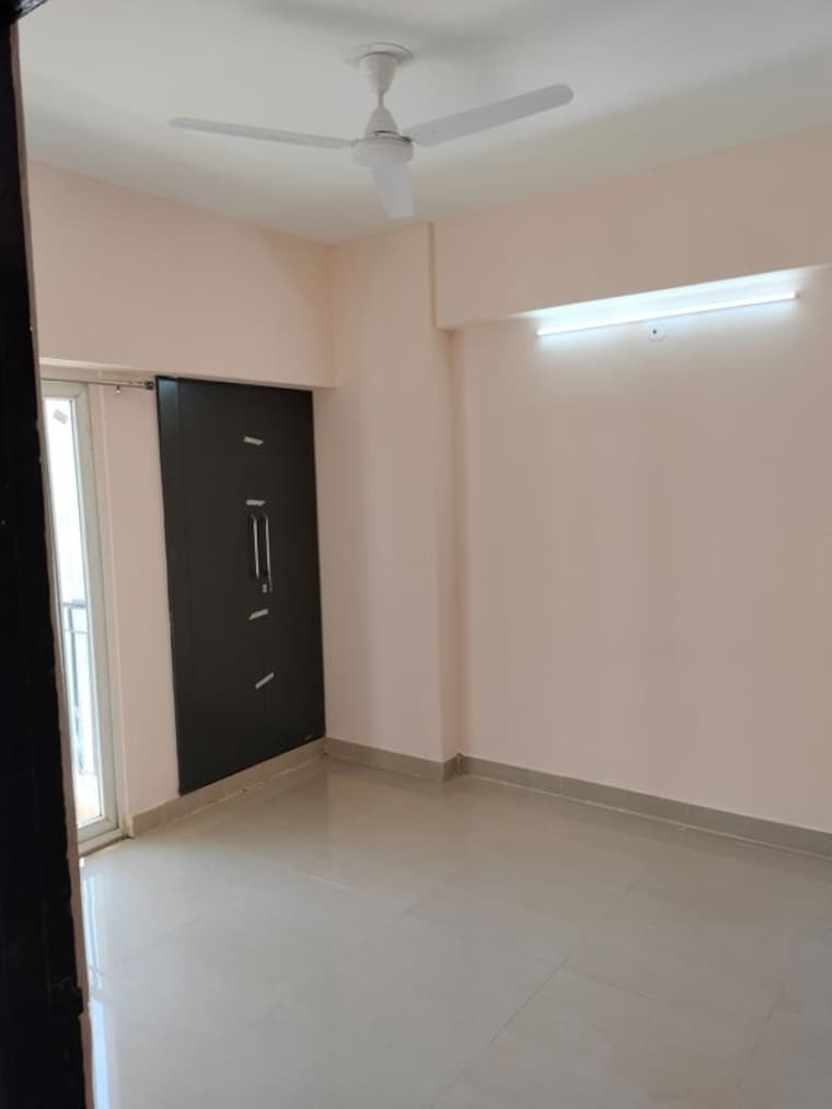 Room, amrapali-ivory-heights 1 Bedroom 585 Sq.Ft. Apartment In Amrapali Dream Valley Greater Noida 10411640