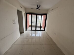 2 BHK Apartment For Sale in Magarpatta Nova, Mundhwa