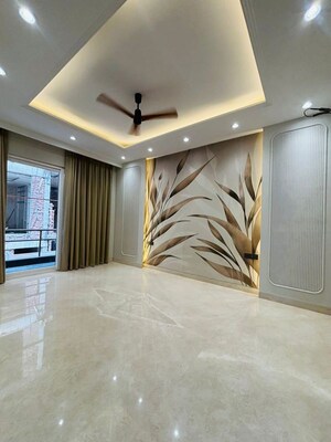 Room in 3 BHK Builder Floor at BPTP Green Oaks, Sector 70a – for Sale
