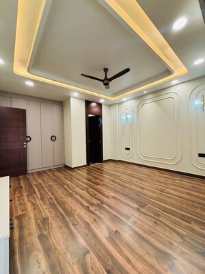 Room in 3 BHK Builder Floor at Anant Raj Ashok Estate, Sector 63a – for Sale