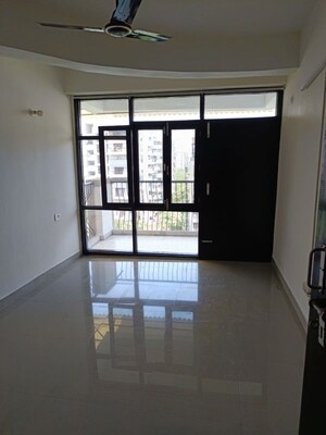 Room in 4 BHK Apartment at Dwarka – for Rent