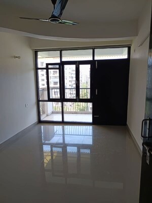 Room in 4 BHK Apartment at Dwarka – for Rent
