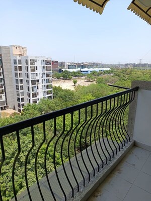 Balcony in 4 BHK Apartment at Dwarka – for Rent