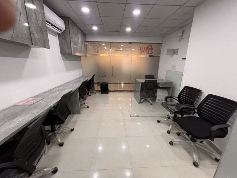 Team Area, sector 75 Commercial Office Space 600 Sq.Ft. In Sector 75 Noida 10411675