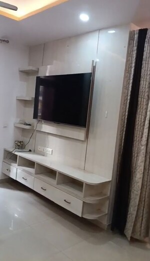 Furnished Amenities in 3 BHK Apartment at Omaxe Residency II, Gomti Nagar – for Rent