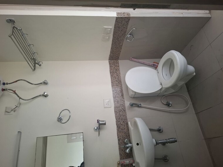 Bathroom, urban-estate-residents-welfare-association-sector 3 Bedroom 2500 Sq.Ft. Independent House In Sector 4 Gurgaon 10274779