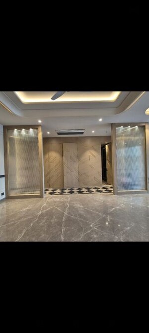 Building Lobby in 4 BHK Builder Floor at Greater Kailash I – for Rent