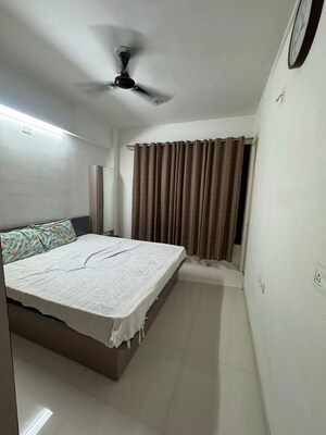 Bedroom in 3 BHK Apartment at Ellisbridge – for Rent