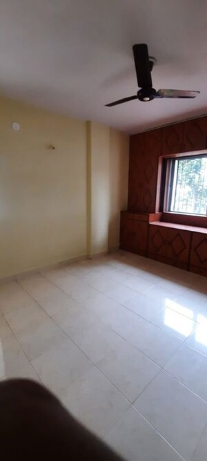Room in 1 BHK Apartment at Vishrantwadi – for Rent