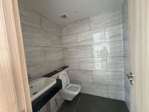 Bathroom in 4 BHK Apartment at Rustomjee Crown, Prabhadevi – for Sale