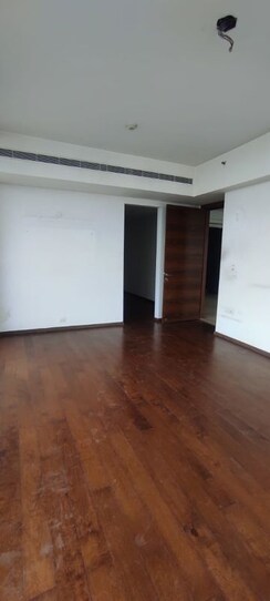 2.5 BHK + Study Room Apartment For Sale in Ireo The Corridors
