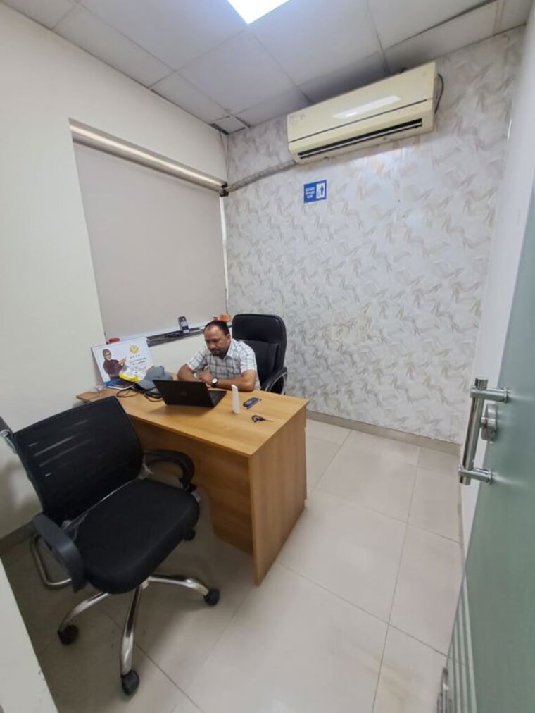 Team Area, sector 63 Commercial Office Space 500 Sq.Ft. In Sector 63 Noida 10411826