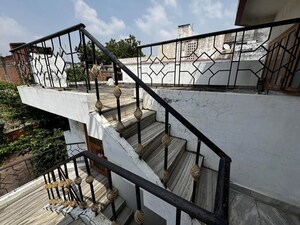 Balcony in 6+ BHK Independent House at Aliganj – for Sale