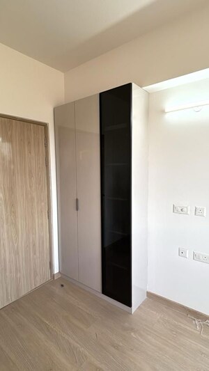 Room in 3 BHK Builder Floor at DLF Gardencity Enclave, Sector 93 – for Rent