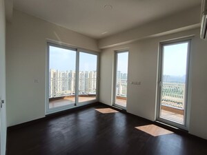 Room in 4 BHK Apartment at BPTP Terra, Sector 37d – for Sale