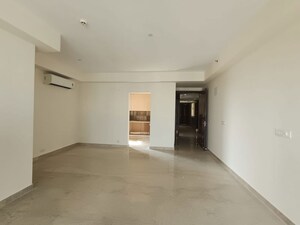 Room in 4 BHK Apartment at BPTP Terra, Sector 37d – for Sale