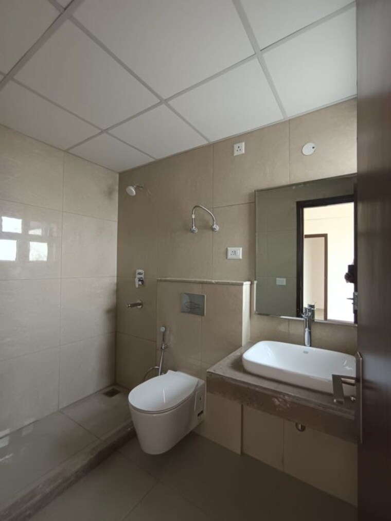 Bathroom, bptp-terra 4 Bedroom 2213 Sq.Ft. Apartment In Sector 37d Gurgaon 10411848