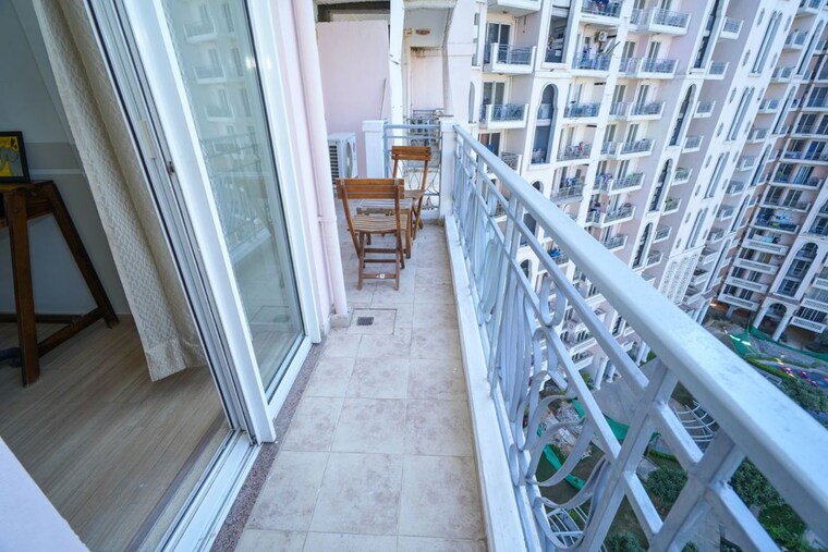Balcony, dlf-regal-gardens 3 Bedroom 1726 Sq.Ft. Apartment In Sector 90 Gurgaon 10079492