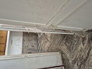 Furnished Amenities in 3.5 BHK Builder Floor at Mayur Vihar – for Rent