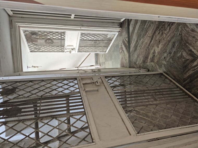 Balcony, mayur vihar 3.5 Bedroom 1050 Sq.Ft. Builder Floor In Mayur Vihar Delhi 10411857