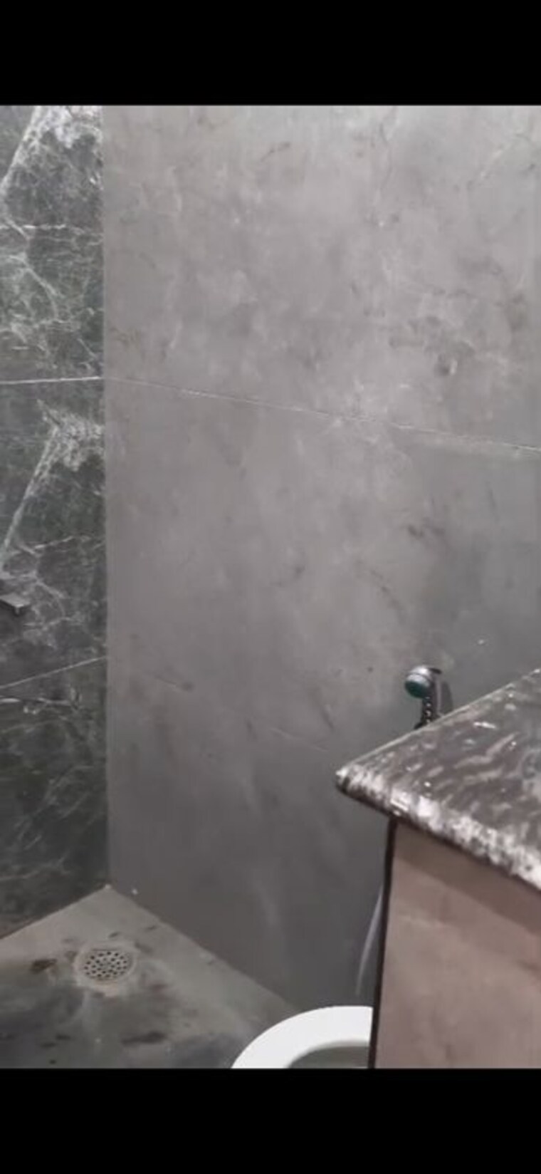Bathroom, bptp-district-faridabad 3 Bedroom 150 Sq.Yd. Builder Floor In Sector 81 Faridabad 10411880