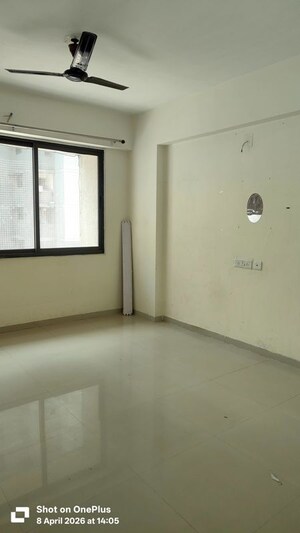 Room in 2 BHK Apartment at Gala Celestia, Near Nirma University On Sg Highway – for Rent