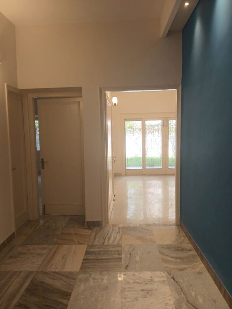 Room, greater kailash i 4 Bedroom 4000 Sq.Ft. Builder Floor In Greater Kailash I Delhi 10411891